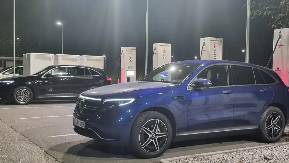 Mercedes EQC als Tesla Model Y Alternativ