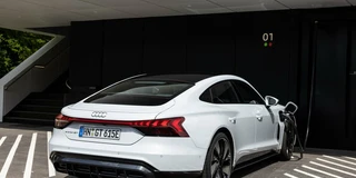 Audi e-tron GT beim Laden