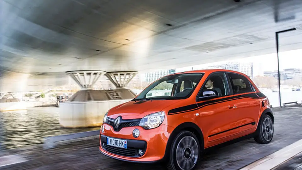 Renault Twingo Electric in der Farbe orange