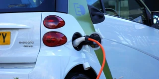 E-Auto Smart electric beim Laden