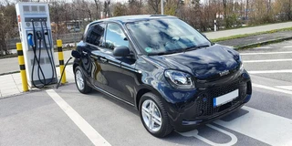 Tabelle mit allen Elektroautos, die mit 22 kW laden können
