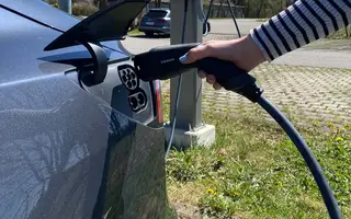 Welche Elektroautos haben einen CCS-Anschluss?