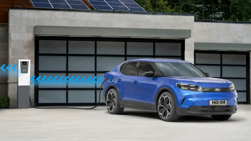 Ford lädt mit einer DC-Wallbox des Herstellers E3/DC