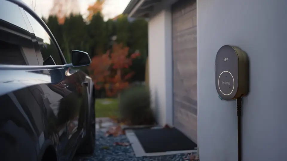 go-e Charger PRO Cable als Ford Wallbox Alternative an Hauswand installiert