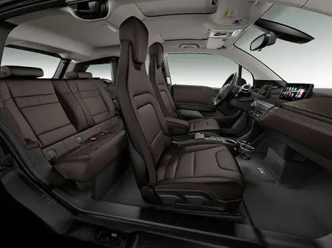 BMW i3 Elektroauto in der Farbe Braun Ansicht des Innenraums und der Sitze