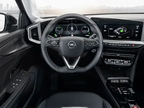 Opel Mokka-e Cockpit mit 7-Zoll-Display
