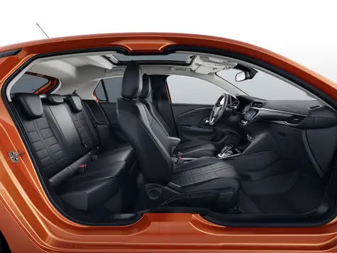 Opel Corsa-e Elektroauto in der Farbe orange Ansicht des Innenraums und der Sitze von der Seite