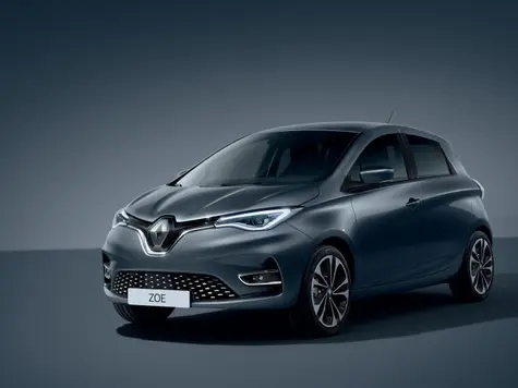 Renault Zoe Elektroauto in der Farbe schwarz Ansicht von schräg Vorne im Studio